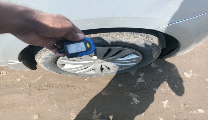 2012 Maruti Ertiga VDI, Diesel, Manual, 1,36,728 km, tyre