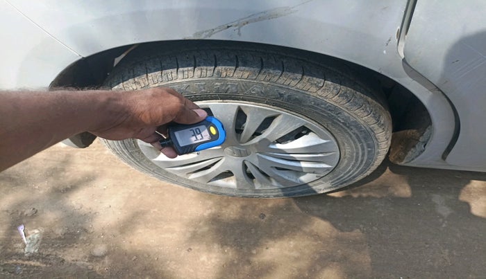 2012 Maruti Ertiga VDI, Diesel, Manual, 1,36,728 km, tyre