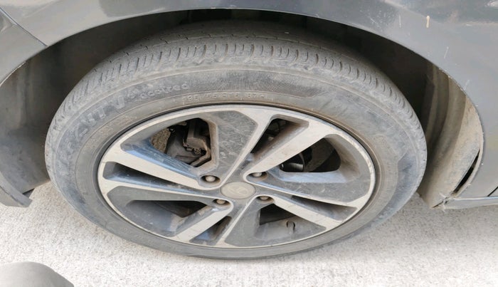 2020 Tata ALTROZ XZ PETROL, Petrol, Manual, 45,995 km, tyre