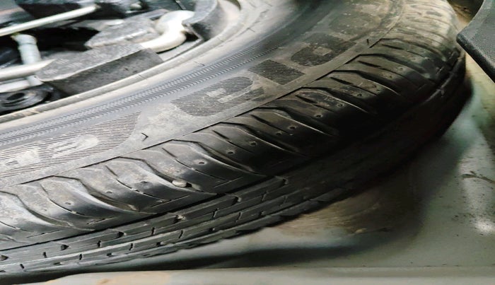 2020 Tata ALTROZ XZ PETROL, Petrol, Manual, 45,995 km, tyre