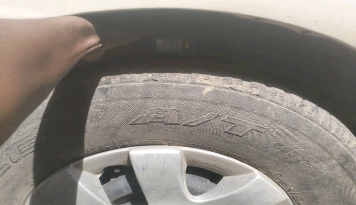 2011 Mahindra Xylo D2 BS III, Diesel, Manual, 61,404 km, tyre