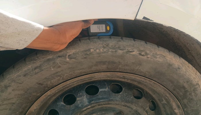 2017 Ford New Figo TREND 1.5L DIESEL, Diesel, Manual, 1,31,725 km, tyre