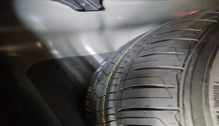 2020 Hyundai Creta SX (O) 1.4 TURBO DCT, Petrol, Automatic, 14,430 km, tyre