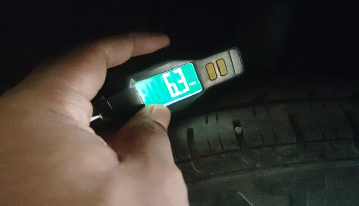 2016 Renault Kwid RXL, Petrol, Manual, 33,002 km, tyre