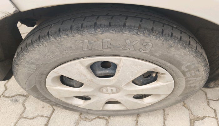 2011 Maruti Ritz VXI, Petrol, Manual, 1,07,549 km, tyre