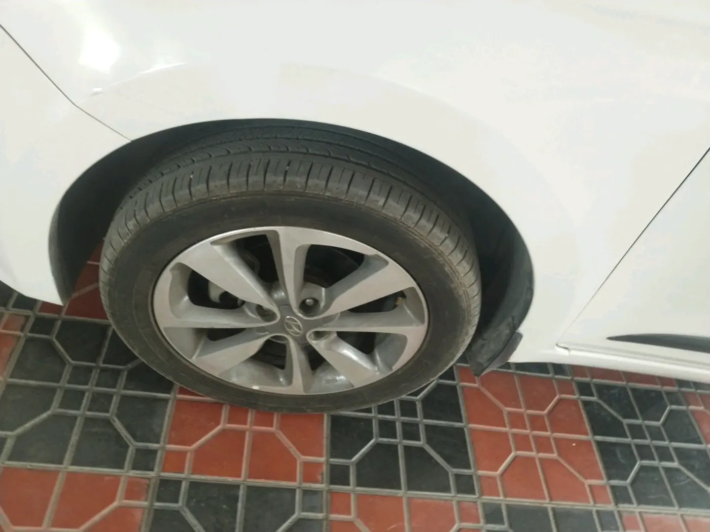 2016 Hyundai Elite i20 ASTA 1.2, Petrol, Manual, 47,890 km, tyre