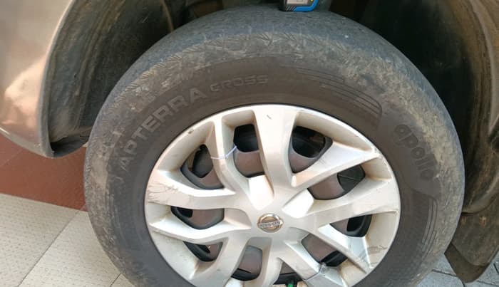 2014 Nissan Terrano XL (D), Diesel, Manual, 1,64,391 km, tyre