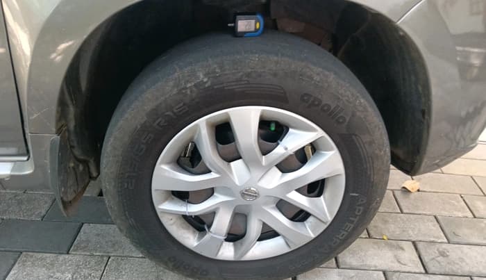 2014 Nissan Terrano XL (D), Diesel, Manual, 1,64,391 km, tyre