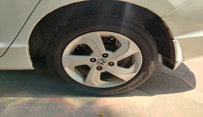 2014 Honda City 1.5L I-VTEC VX CVT, Petrol, Automatic, 1,40,675 km, tyre