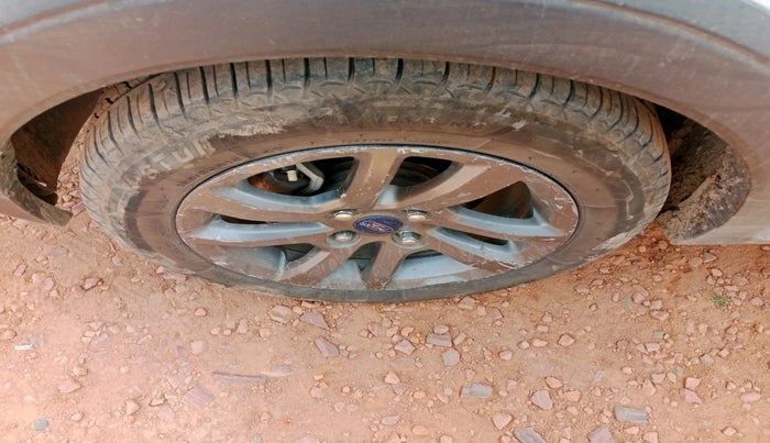 2018 Ford FREESTYLE TITANIUM 1.5 DIESEL, Diesel, Manual, 2,50,481 km, tyre