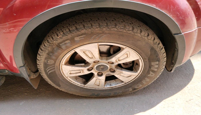 2013 Mahindra XUV500 W8, Diesel, Manual, 1,50,326 km, tyre