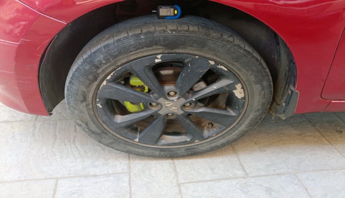 2016 Hyundai Elite i20 ASTA 1.2, CNG, Manual, 1,03,346 km, tyre