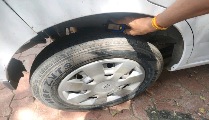 2014 Maruti Wagon R 1.0 LXI, Petrol, Manual, 55,690 km, tyre