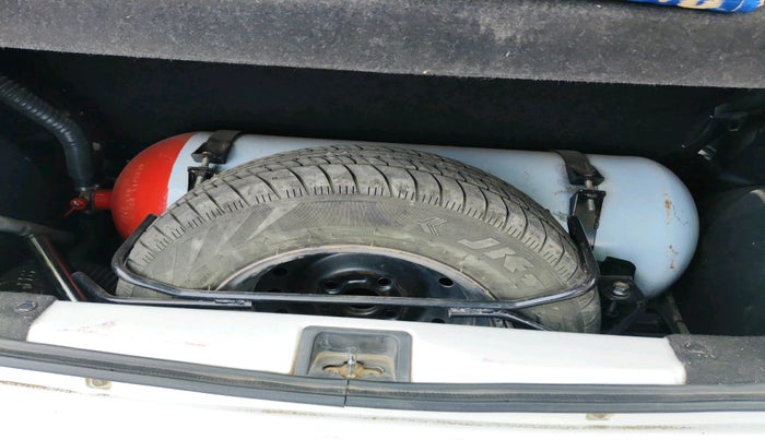 2019 Maruti New Wagon-R LXI CNG 1.0, CNG, Manual, 55,507 km, tyre