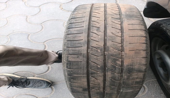 2015 Maruti Wagon R 1.0 LXI CNG, CNG, Manual, 88,043 km, tyre