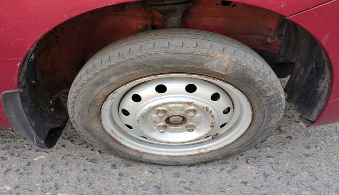 2015 Maruti Wagon R 1.0 LXI, Petrol, Manual, 74,711 km, tyre