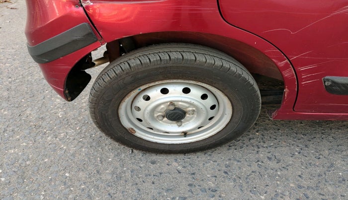 2015 Maruti Wagon R 1.0 LXI, Petrol, Manual, 74,711 km, tyre