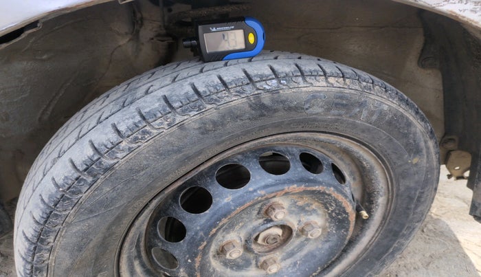 2013 Maruti Alto 800 LXI, CNG, Manual, 91,099 km, tyre