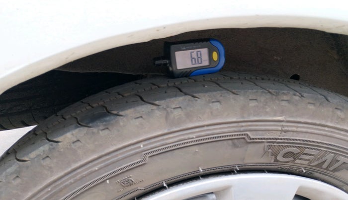 2016 Maruti Eeco 5 STR WITH A/C+HTR, CNG, Manual, 1,73,210 km, tyre