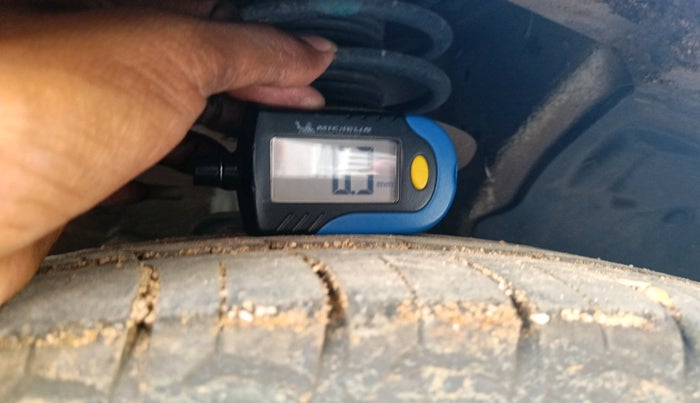 2017 Mahindra KUV 100 NXT K4+ D 6 STR, Diesel, Manual, 1,01,441 km, tyre