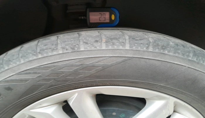 2015 Hyundai Creta SX PLUS 1.6 PETROL, Petrol, Manual, 1,08,822 km, tyre