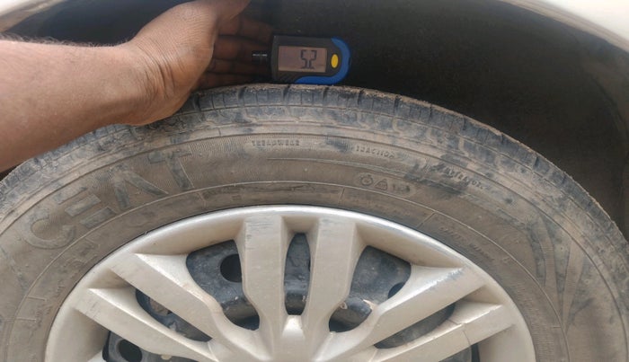 2015 Maruti Swift Dzire LDI, Diesel, Manual, 1,00,661 km, tyre