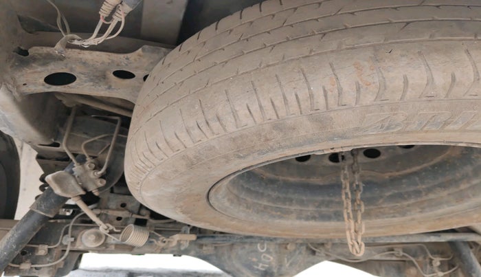 2012 Toyota Innova GX 2.5 7 STR, Diesel, Manual, 2,37,177 km, tyre