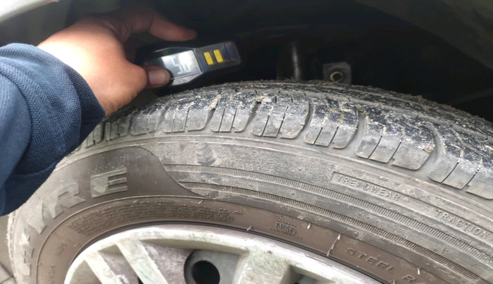 2017 Maruti Dzire VXI, Petrol, Manual, 75,323 km, tyre