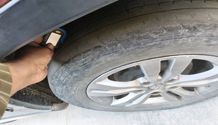 2017 Maruti Vitara Brezza ZDI PLUS, Diesel, Manual, 2,23,831 km, tyre