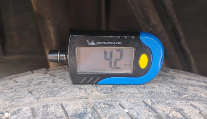 2018 Renault Kwid CLIMBER 1.0, Petrol, Manual, 46,798 km, tyre