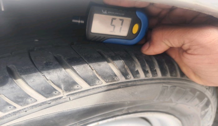 2012 Honda Brio E MT, Petrol, Manual, 1,00,079 km, tyre