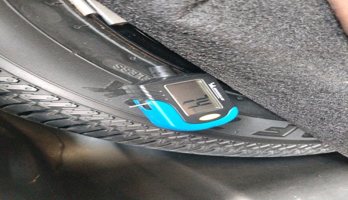 2017 Ford Figo Aspire Titanium 1.2 Ti-VCT Opt, Petrol, Manual, 43,682 km, tyre