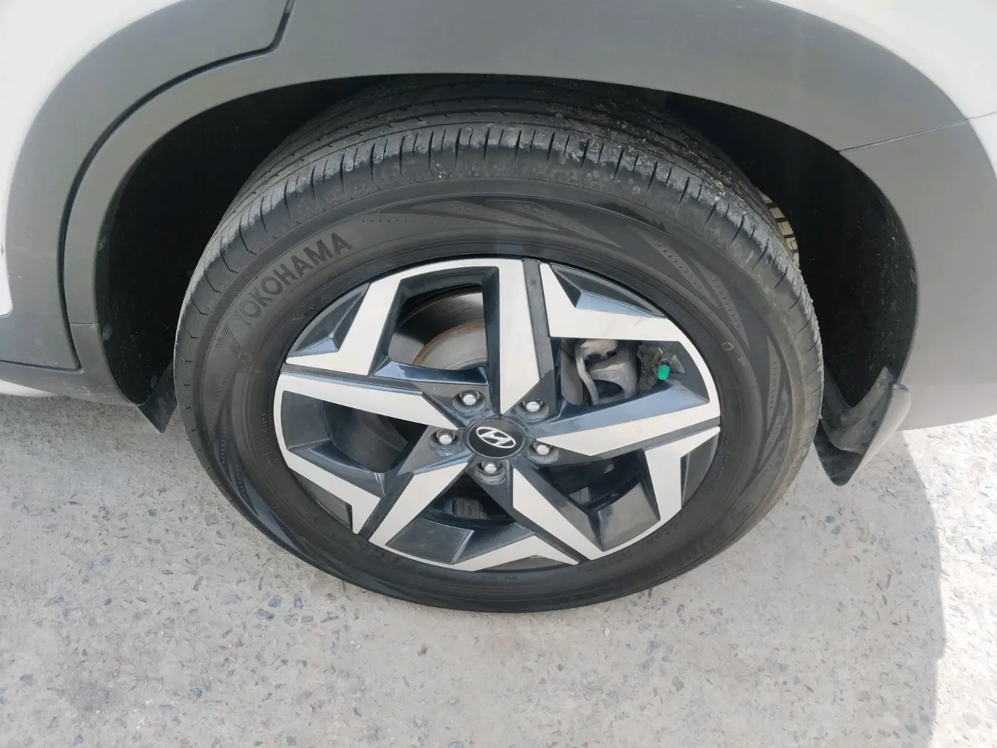 2022 Hyundai ALCAZAR PRESTIGE 1.5 MT 7STR, Diesel, Manual, 46,900 km, tyre