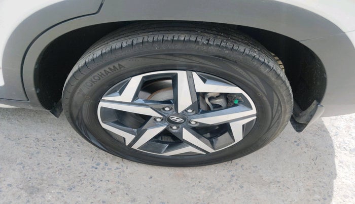 2022 Hyundai ALCAZAR PRESTIGE 1.5 MT 7STR, Diesel, Manual, 46,900 km, tyre