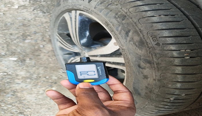 2022 MG ASTOR SAVVY 1.5 CVT S RED, Petrol, Automatic, 15,262 km, tyre