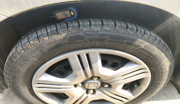 2011 Honda City 1.5L I-VTEC S MT, Petrol, Manual, 1,21,052 km, tyre