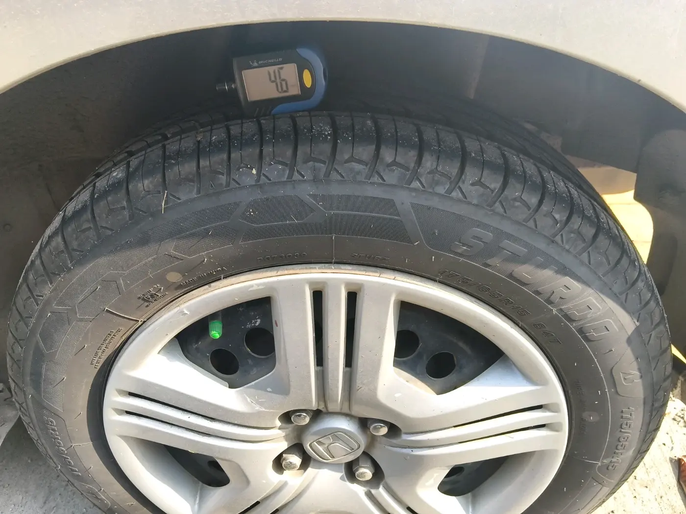 2011 Honda City 1.5L I-VTEC S MT, Petrol, Manual, 1,21,052 km, tyre