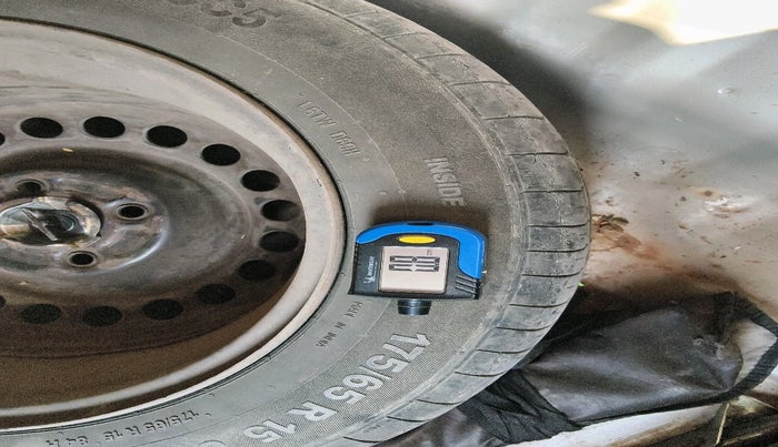 2011 Honda City 1.5L I-VTEC S MT, Petrol, Manual, 1,21,052 km, tyre