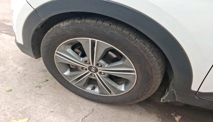 2017 Hyundai Creta SX PLUS AT 1.6 PETROL, Petrol, Automatic, 1,20,010 km, tyre