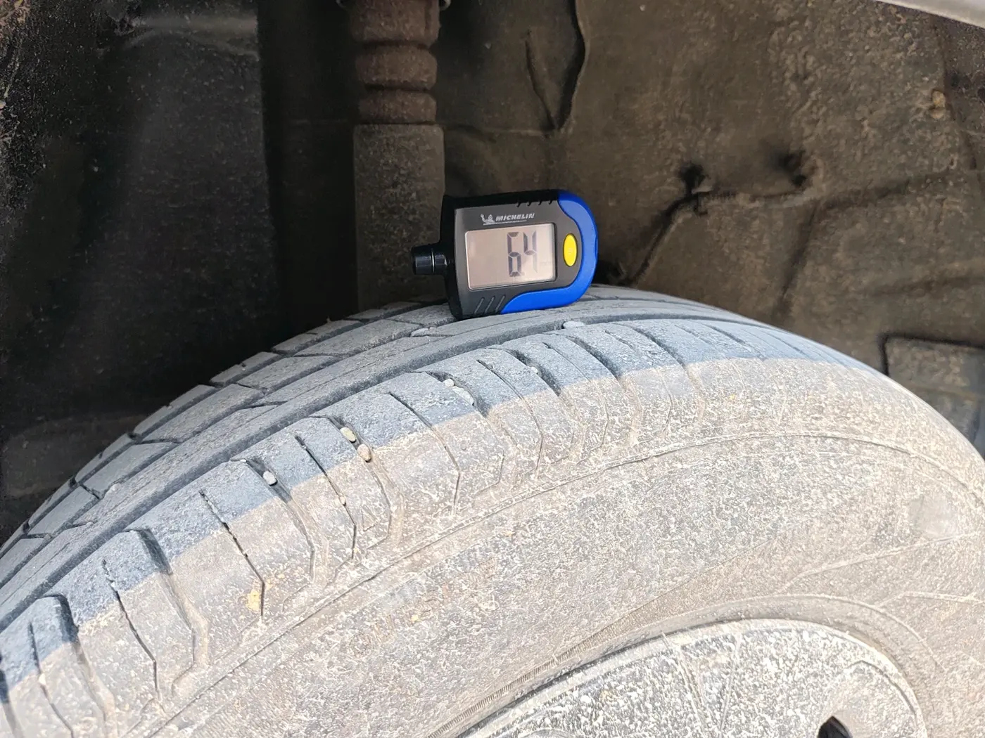2024 Tata PUNCH ADVENTURE MT, Petrol, Manual, 14,434 km, tyre