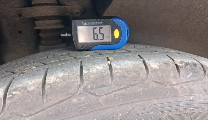 2025 KIA SELTOS HTK (O), Petrol, Manual, 9,410 km, tyre