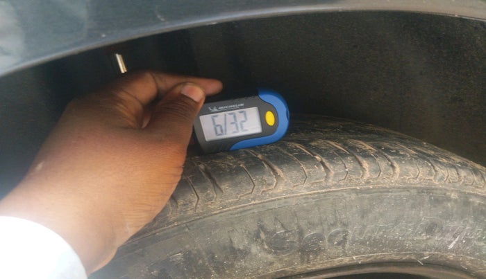 2016 Volkswagen Polo COMFORTLINE 1.5L, Diesel, Manual, 2,65,256 km, tyre