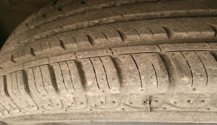 2020 Mahindra XUV500 W9 AT, Diesel, Automatic, 95,893 km, tyre