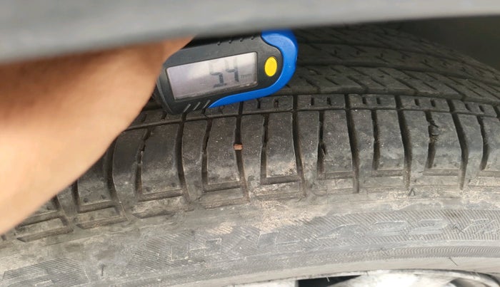 2020 Mahindra XUV500 W9 AT, Diesel, Automatic, 95,893 km, tyre