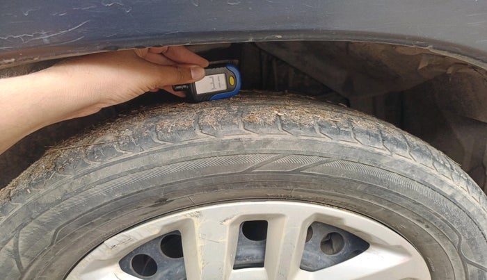 2016 Maruti Vitara Brezza VDI, Diesel, Manual, 1,42,660 km, tyre