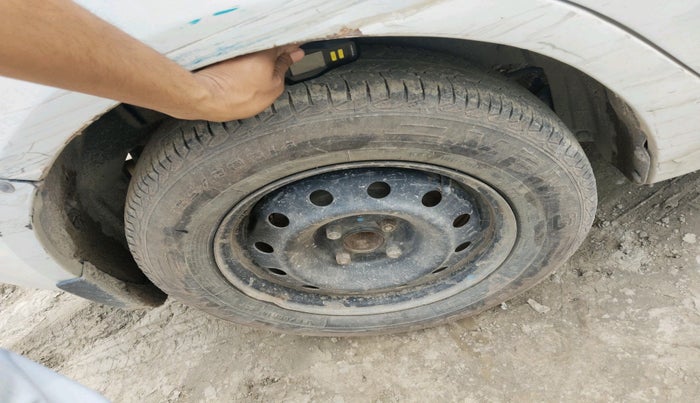 2013 Maruti Swift Dzire VDI, Diesel, Manual, 1,40,791 km, tyre