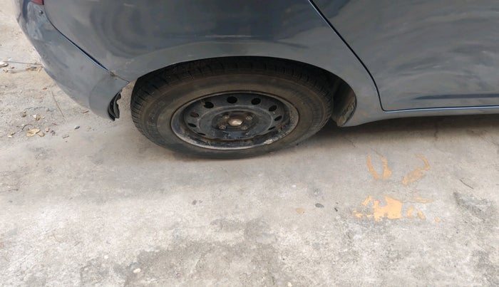 2008 Maruti Swift VXI 1.3, Petrol, Manual, 30,951 km, tyre