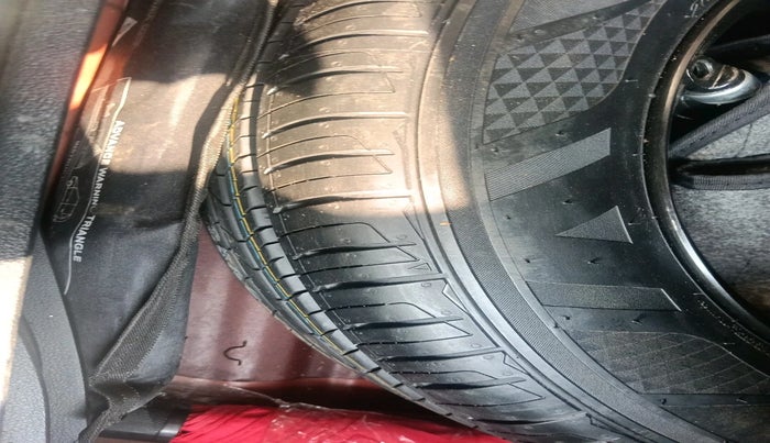 2020 Hyundai Creta SX (O) 1.4 TURBO DCT, Petrol, Automatic, 78,835 km, tyre