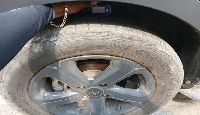 2022 Tata NEXON XZ PLUS PETROL DARK EDITION, Petrol, Manual, 20,699 km, tyre