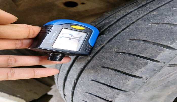 2014 Maruti Wagon R 1.0 VXI, CNG, Manual, 1,49,748 km, tyre